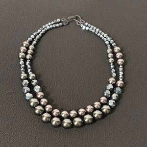 Banana Republic Pearl Necklace - black